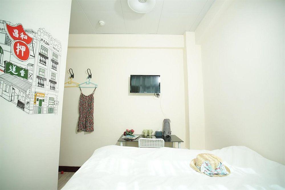 Alohas Hostel Hong Kong Exterior photo